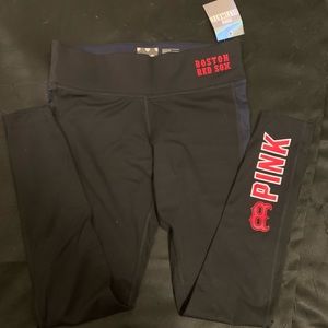 NWT Boston Red Sox VS Pink Ultimate leggings ❤️